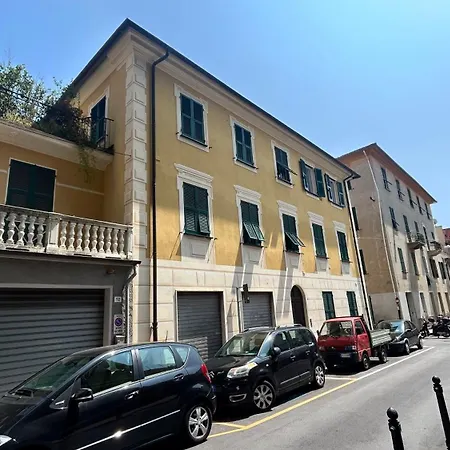 Chic & Renovated- Prime Location - 4 Min Walk To Seaside *